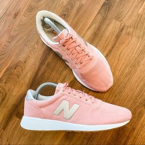 🍋 New Balance • Women’s 215 Peach Suede Vintage Style Running Shoes
